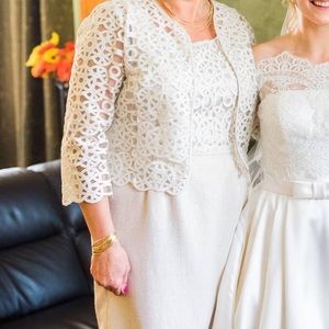 Ivory with gold thread 2 piece formal address